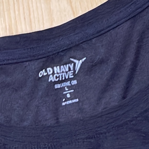 OLD NAVY athletic top - Picture 2 of 3